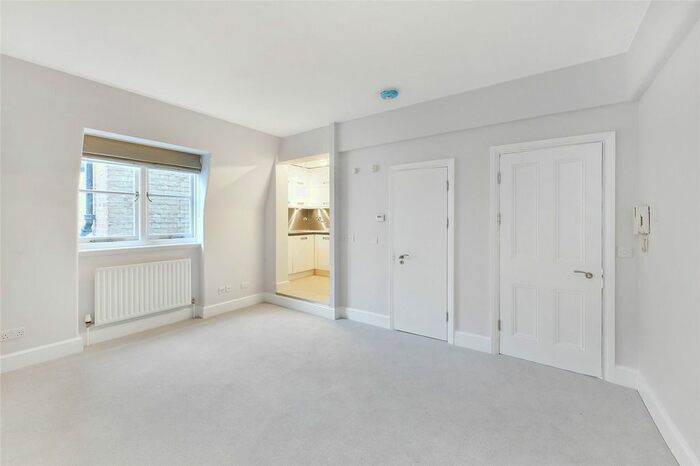 1 Bedroom Flat To Rent In Wellesley House, Sloane Square, London, SW1W