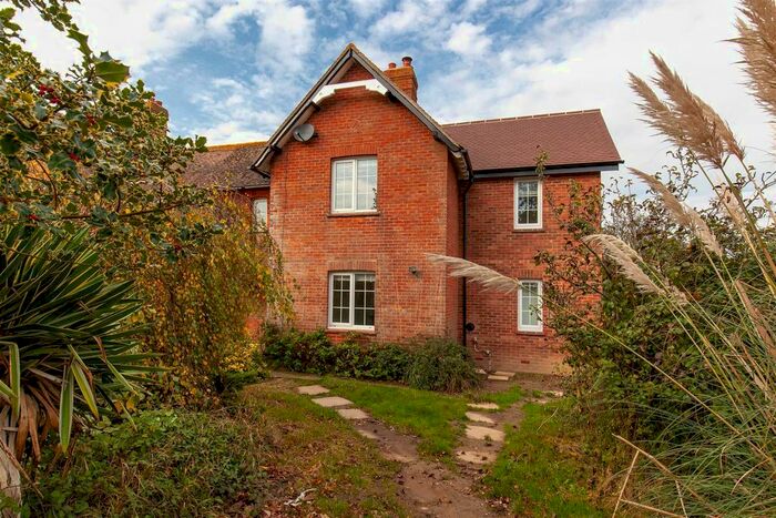 4 Bedroom Semi-Detached House To Rent In Dudley Cottages, Udimore, Rye, TN31