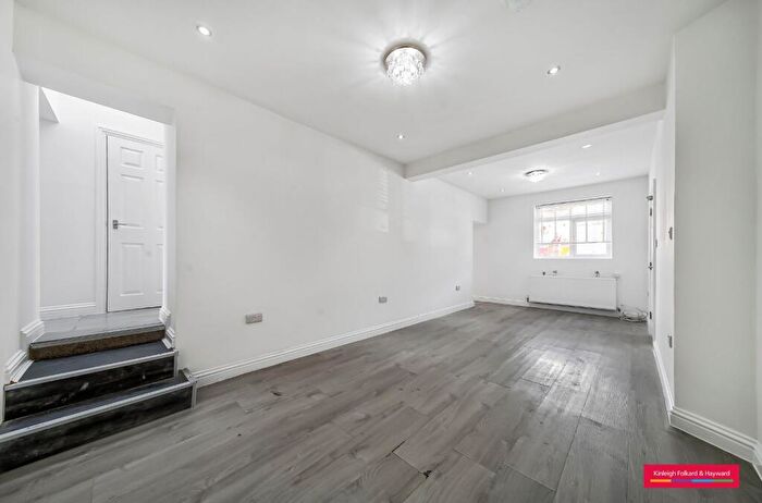 4 Bedroom Terraced House To Rent In Hillside Grove, Southgate, London, N14