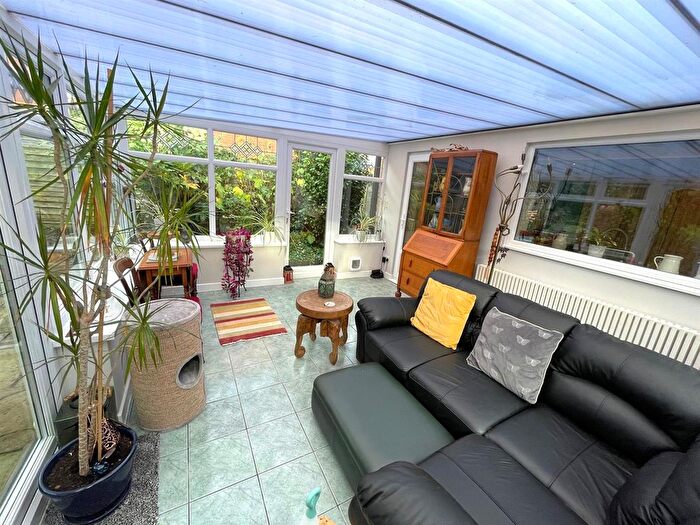 3 Bedroom Detached House For Sale In Pewfist Green, Westhoughton, Bolton, BL5