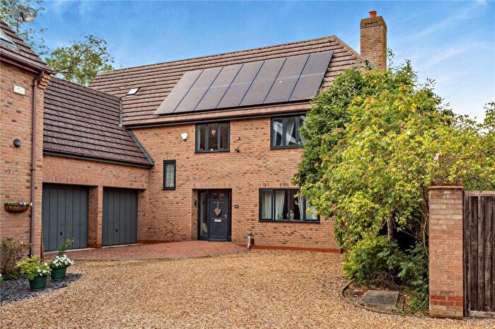 4 Bedroom Detached House For Sale In Holywell Way, Longthorpe, Peterborough, PE3