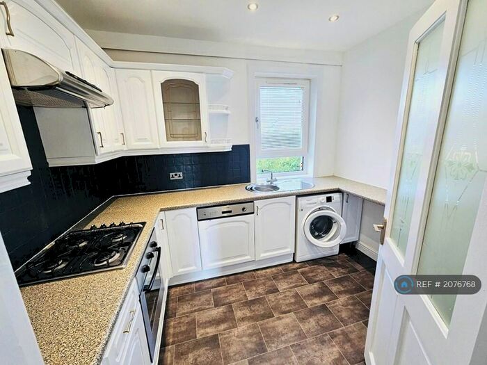 2 Bedroom Flat To Rent In Cornhill Crescent, Stirling, FK7