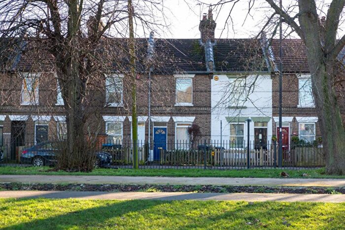 2 Bedroom Terraced House For Sale In Lincoln Road, London, EN1