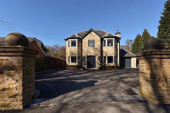 5 Bedroom Detached House For Sale In The Coppice, Poynton, Stockport, SK12
