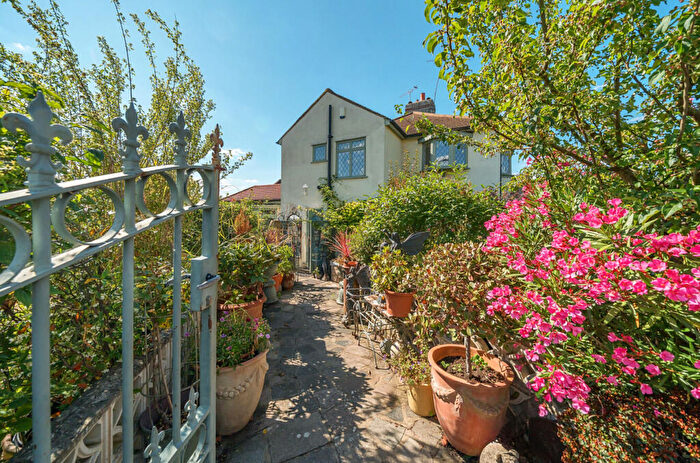 3 Bedroom Semi-Detached House For Sale In Georges Close, Orpington, BR5