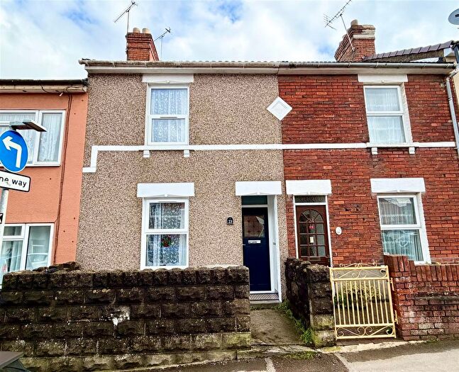 2 Bedroom Terraced House For Sale In Deacon Street, Swindon, SN1