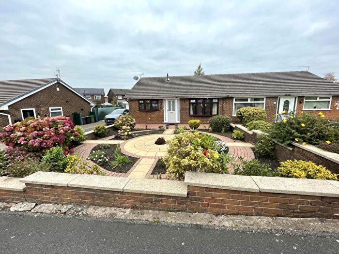 3 Bedroom Semi-Detached Bungalow For Sale In Lindale Avenue, Chadderton, OL9