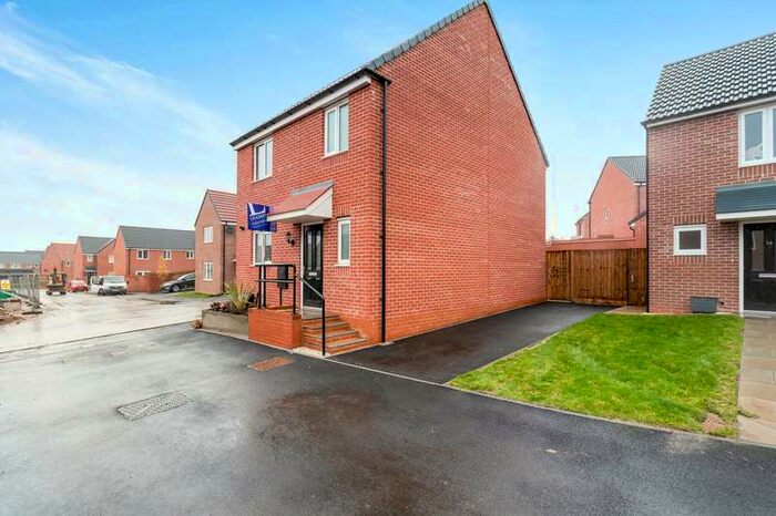 3 Bedroom Detached House To Rent In Hilton Close, Pleasley, NG19