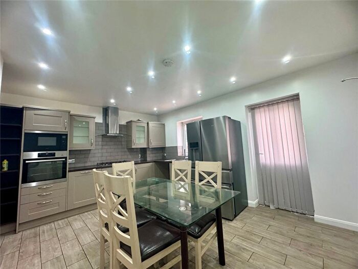 4 Bedroom Detached House To Rent In Curzon Road, Thornton Heath, CR7