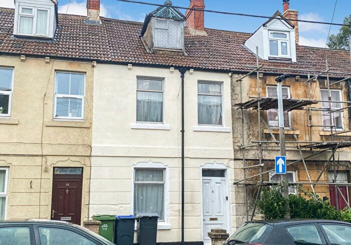 3 Bedroom Terraced House For Sale In Park Street, Trowbridge, Wiltshire, BA14