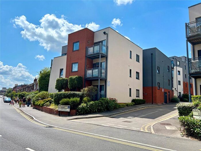 1 Bedroom Apartment For Sale In Walnut Tree Close, Guildford, Surrey, GU1