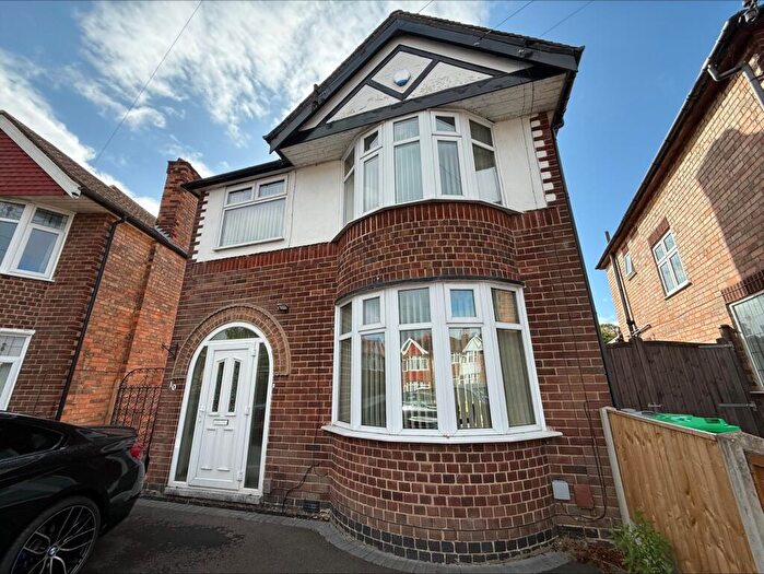 3 Bedroom Detached House To Rent In Kingswood Road, NG8
