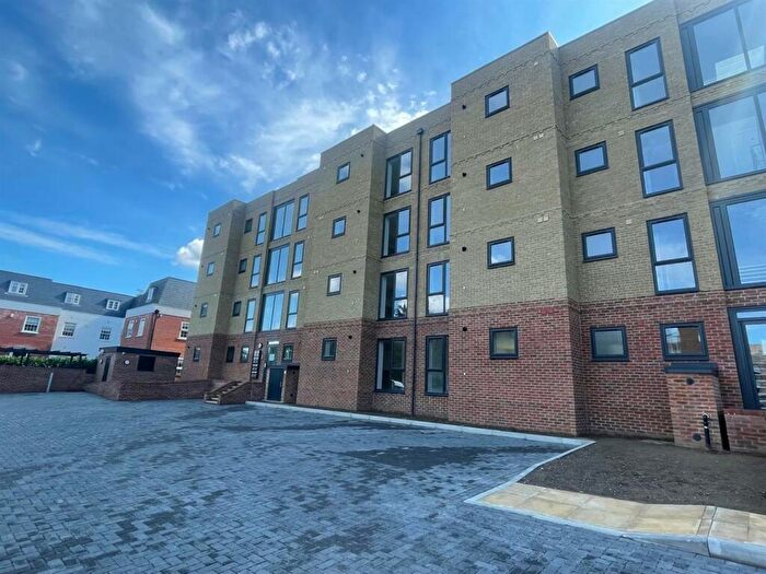 2 Bedroom Apartment To Rent In St Mary's Road, Greenhithe, DA9