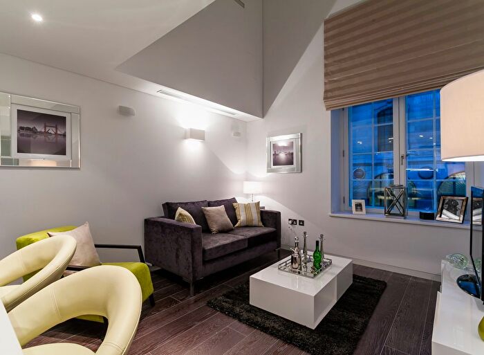 1 Bedroom Flat To Rent In Strand, London, WC2R