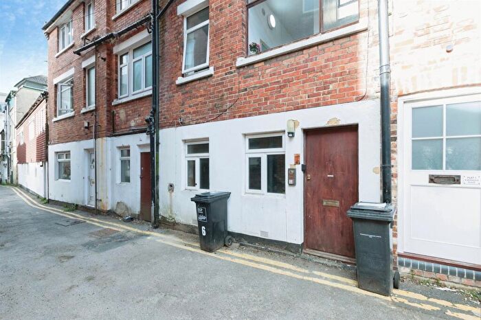 1 Bedroom Flat For Sale In Granville Place, Bournemouth, BH1