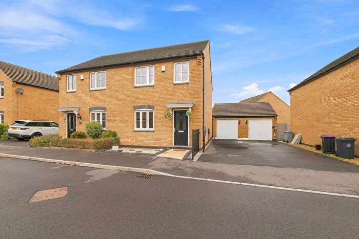 3 Bedroom Semi-Detached House For Sale In Monmouth Way, Grantham, Lincolnshire, NG31
