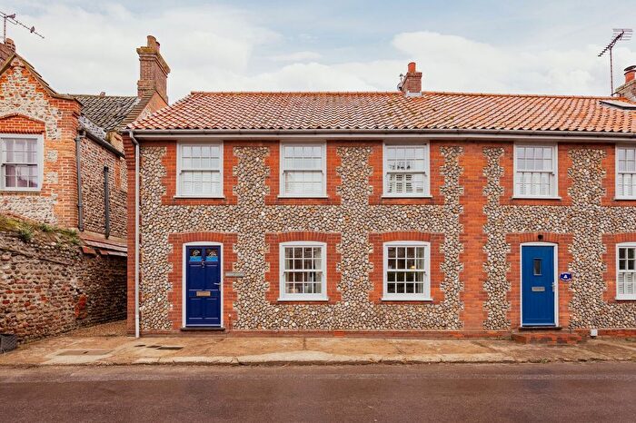 3 Bedroom Semi-Detached House For Sale In High Street, Cley, Holt, NR25