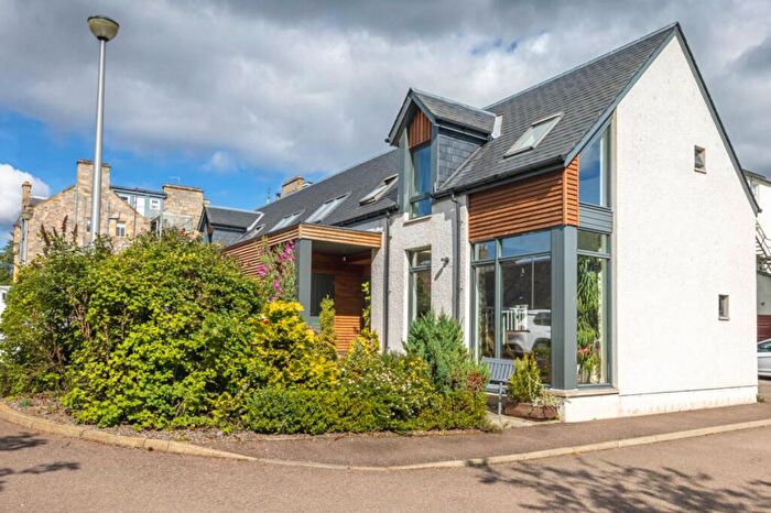 3 Bedroom End Of Terrace House For Sale In Strathspey Gardens, Grantown-on-Spey, PH26
