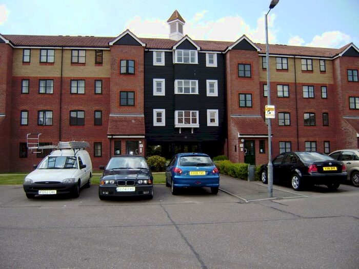 Flat To Rent In Bren Court, EN3