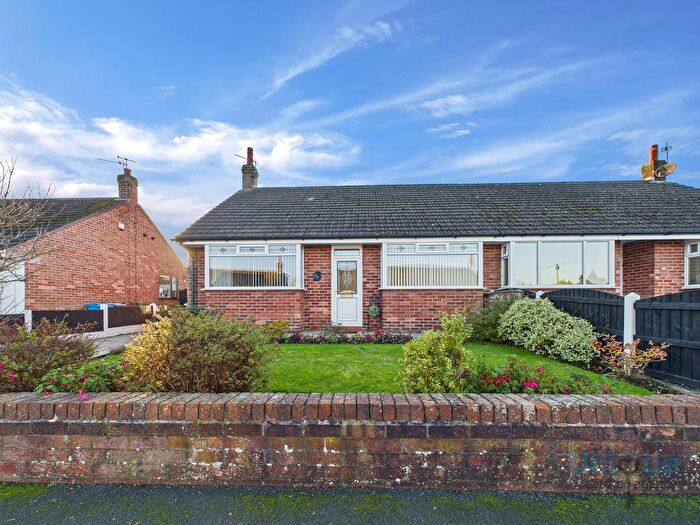 2 Bedroom Bungalow For Sale In Tarnbrick Avenue, Freckleton, PR4