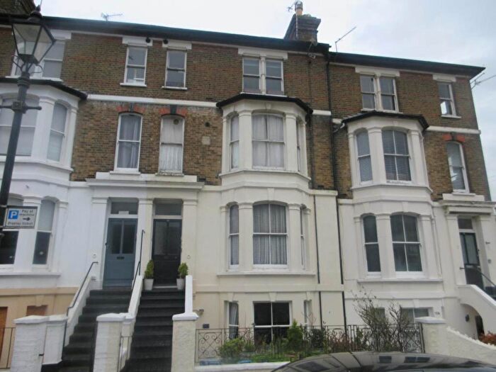 1 Bedroom Flat For Sale In Devereux Road, Southend On Sea, SS1