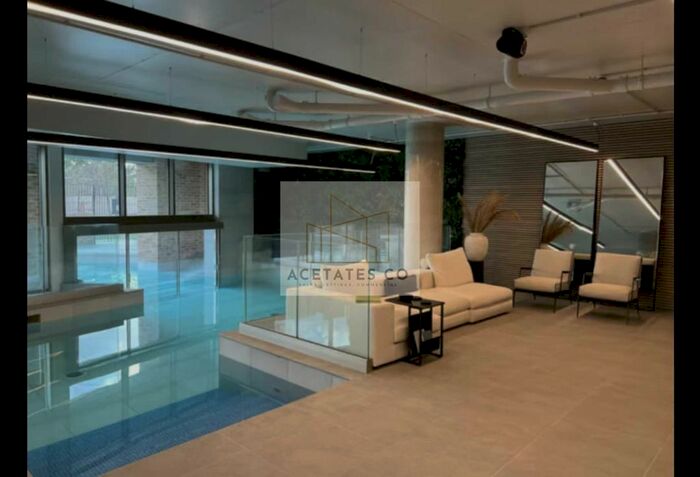 3 Bedroom Flat To Rent In Josephine House, Oberman Road, Kilburn, London, NW10