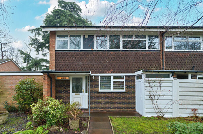3 Bedroom End Of Terrace House For Sale In Wellsmoor Gardens, Bickley, Kent, BR1