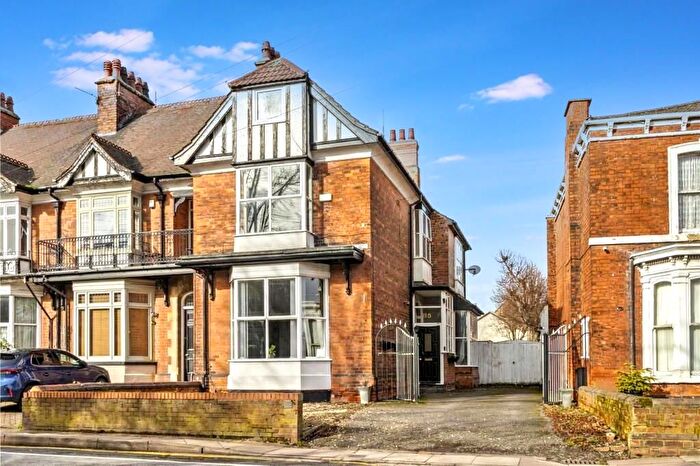 5 Bedroom End Of Terrace House For Sale In Abbey Road, Grimsby, DN32
