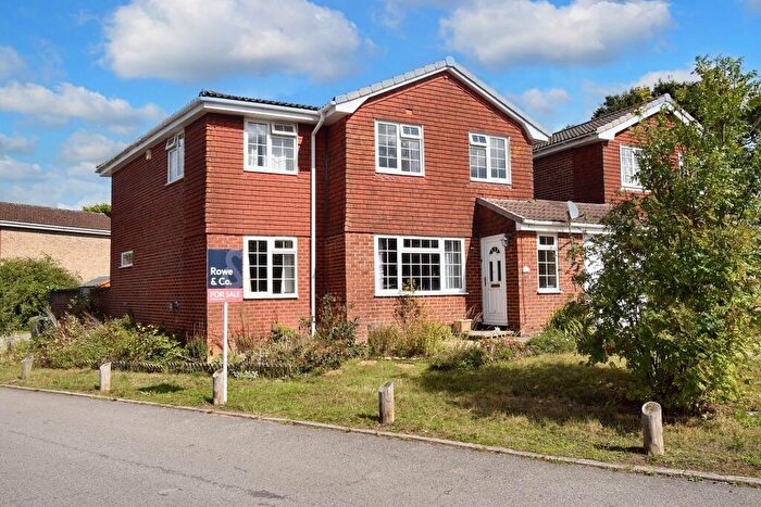 4 Bedroom Detached House For Sale In Fircroft Drive, Chandler's Ford, Hampshire, SO53