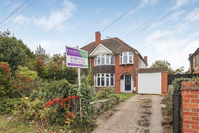 3 Bedroom Semi-Detached House For Sale In Tilehurst Road, Reading, RG30