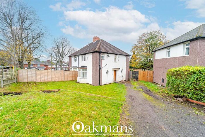 3 Bedroom Semi Detached House To Rent In Hare Grove, Birmingham, B31