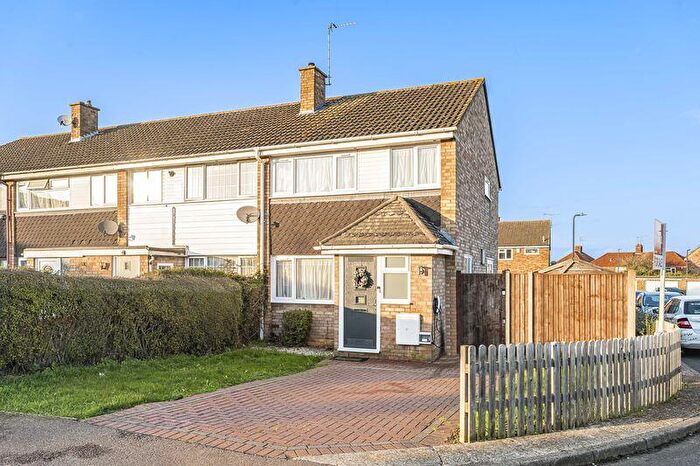 3 Bedroom End Of Terrace House For Sale In Tiffany Close, Bletchley, Milton Keynes, MK2