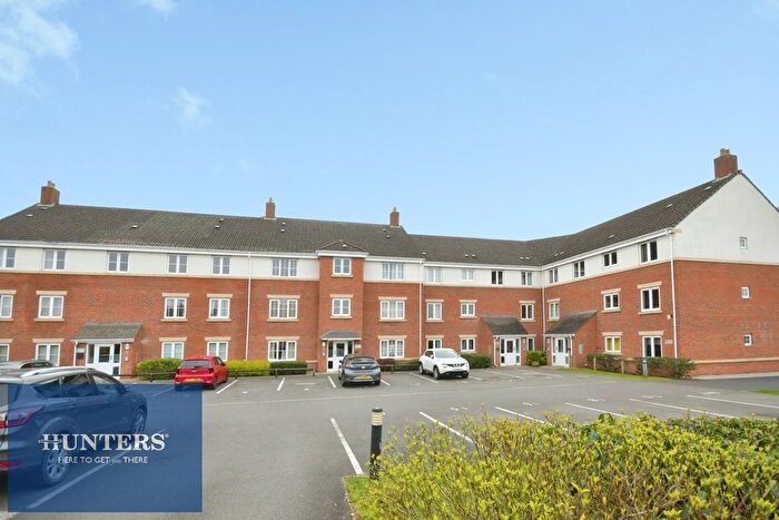 2 Bedroom Flat For Sale In Moorcroft House, Archdale Close, Chesterfield, S40