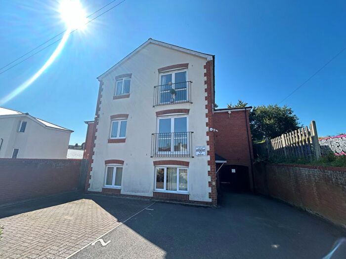2 Bedroom Flat To Rent In Savernake Street, Swindon, SN1