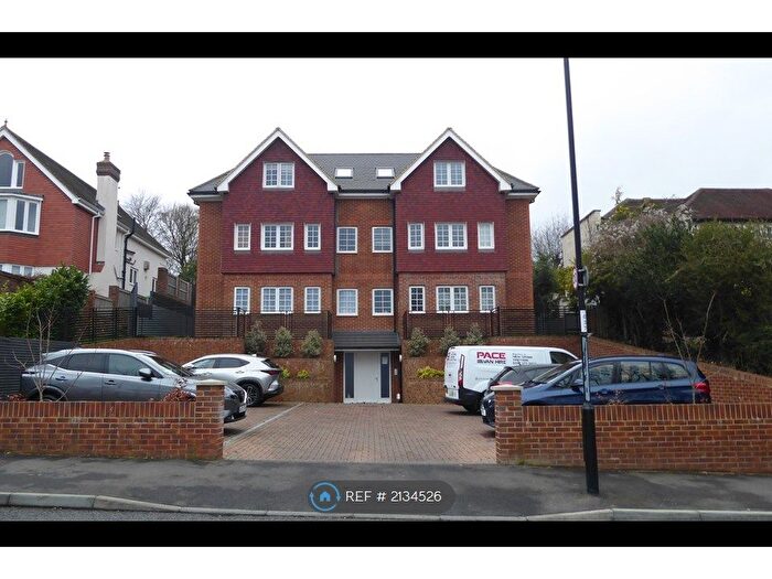 2 Bedroom Flat To Rent In Coombes House, Purley, CR8