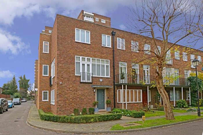 5 Bedroom House To Rent In Middle Field, St Johns Wood, NW8