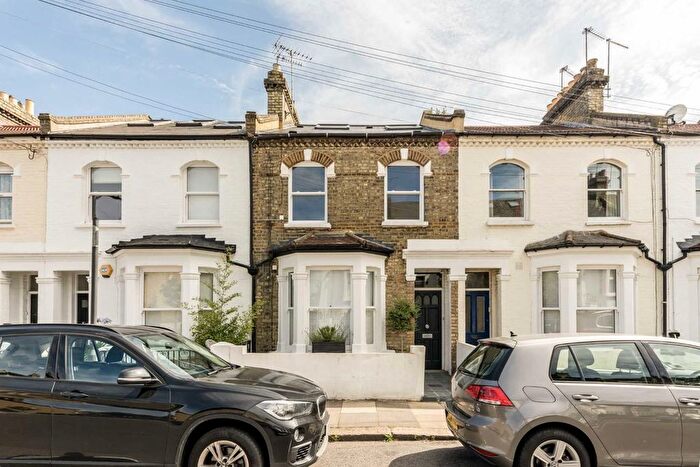 2 Bedroom Flat To Rent In Pellant Road, Pellant Road, SW6