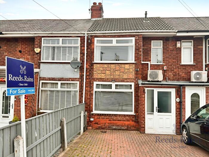 3 Bedroom Terraced House For Sale In Wharfedale Avenue, Hull, East Yorkshire, HU9