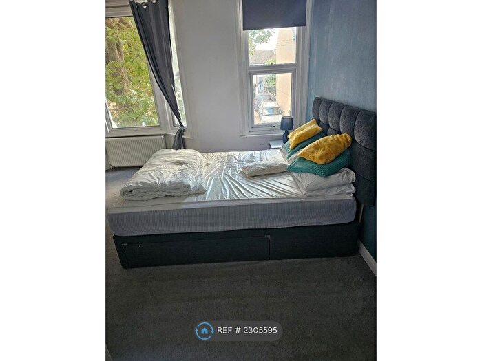 1 Bedroom Property To Rent In London Road, Westcliff-On-Sea, SS0