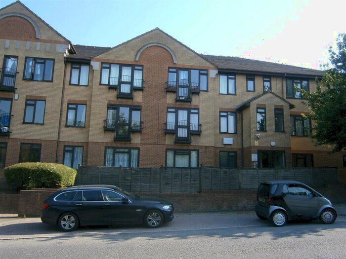 1 Bedroom Property To Rent In Nelson House, London Road, Greenhithe, DA9