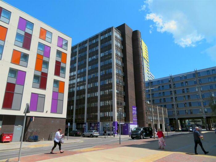 1 Bedroom Flat To Rent In Isambard Brunel Road, Portsmouth, PO1