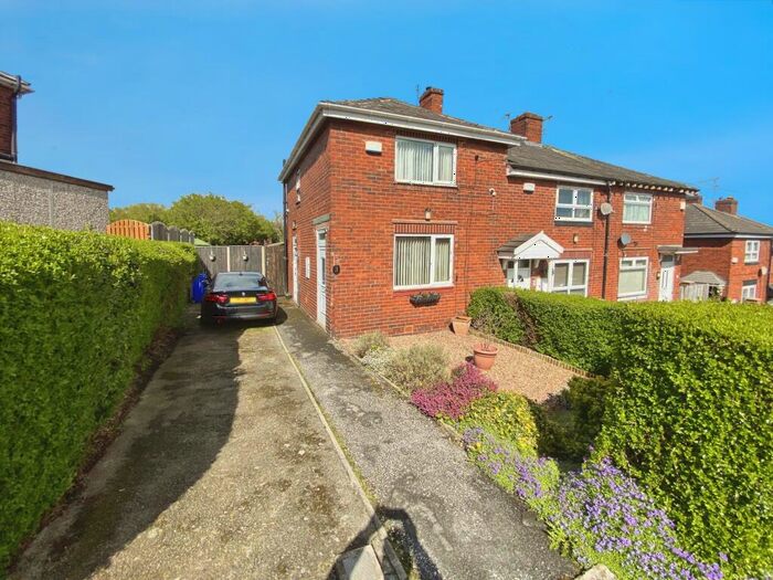 2 Bedroom Terraced House For Sale In Saunders Road, Sheffield, S2