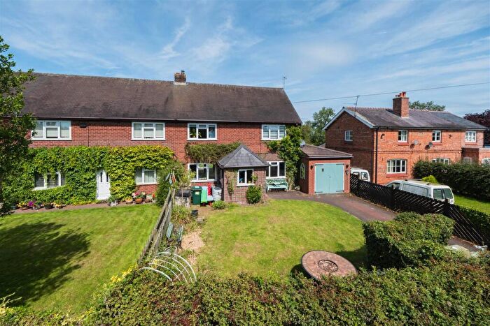 4 Bedroom Semi Detached House For Sale In Chapel Lane, Hargrave, CH3
