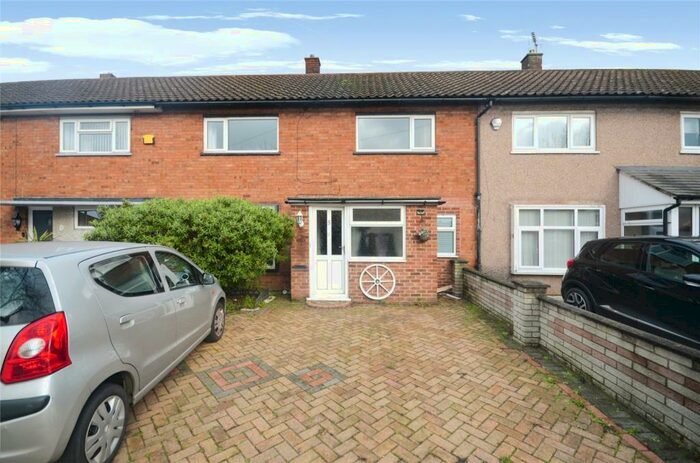 3 Bedroom Terraced House To Rent In Tempest Way, Rainham, Essex, RM13