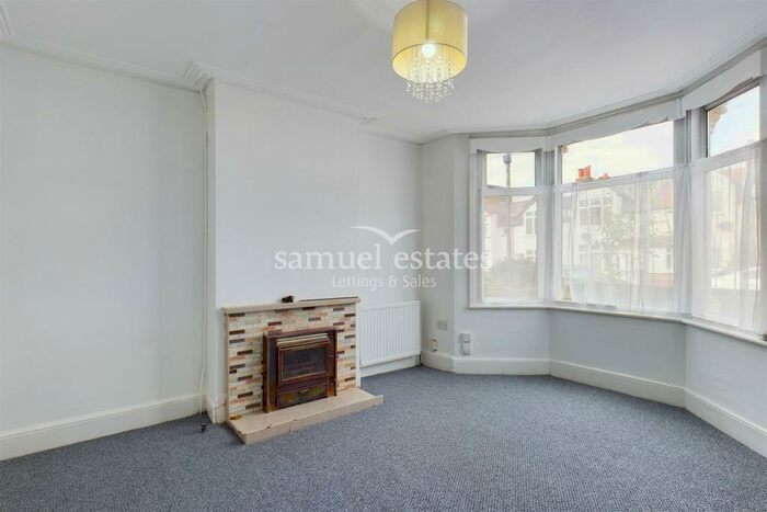 2 Bedroom Semi-Detached House To Rent In Livingstone Road, Thornton Heath, CR7