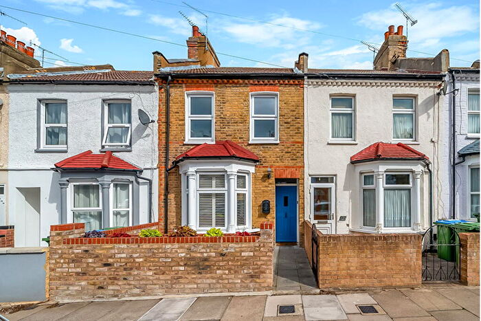 2 Bedroom Terraced House For Sale In Kirkham Street, Plumstead, SE18