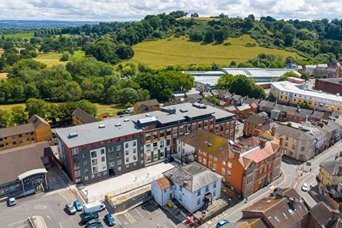 1 Bedroom Flat To Rent In Newton Road, Yeovil, BA20