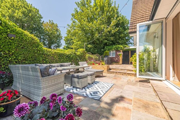 3 Bedroom Detached House For Sale In Aldbourne Road, Burnham, SL1