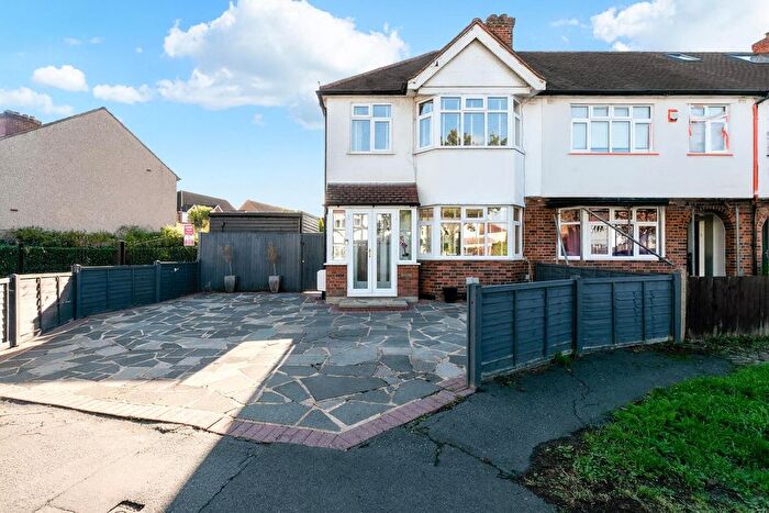 3 Bedroom Semi Detached House For Sale In Frederick Road, Cheam, Sutton, SM1