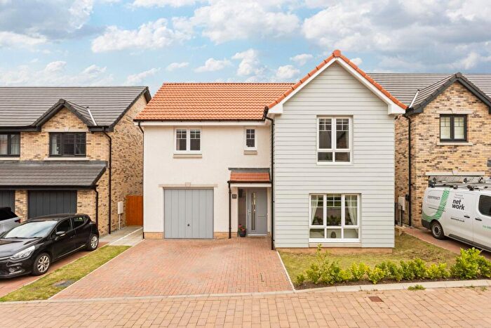 4 Bedroom Detached House For Sale In Armstrong Crescent, East Calder, EH53